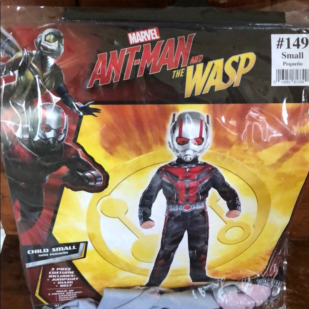 Costume